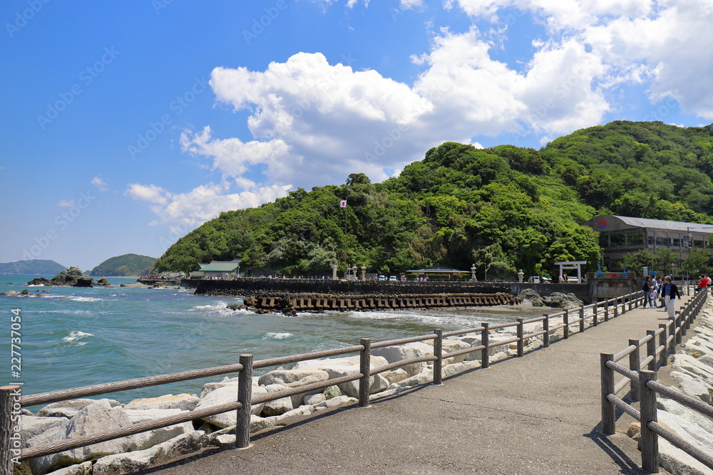 Obraz premium 海と橋