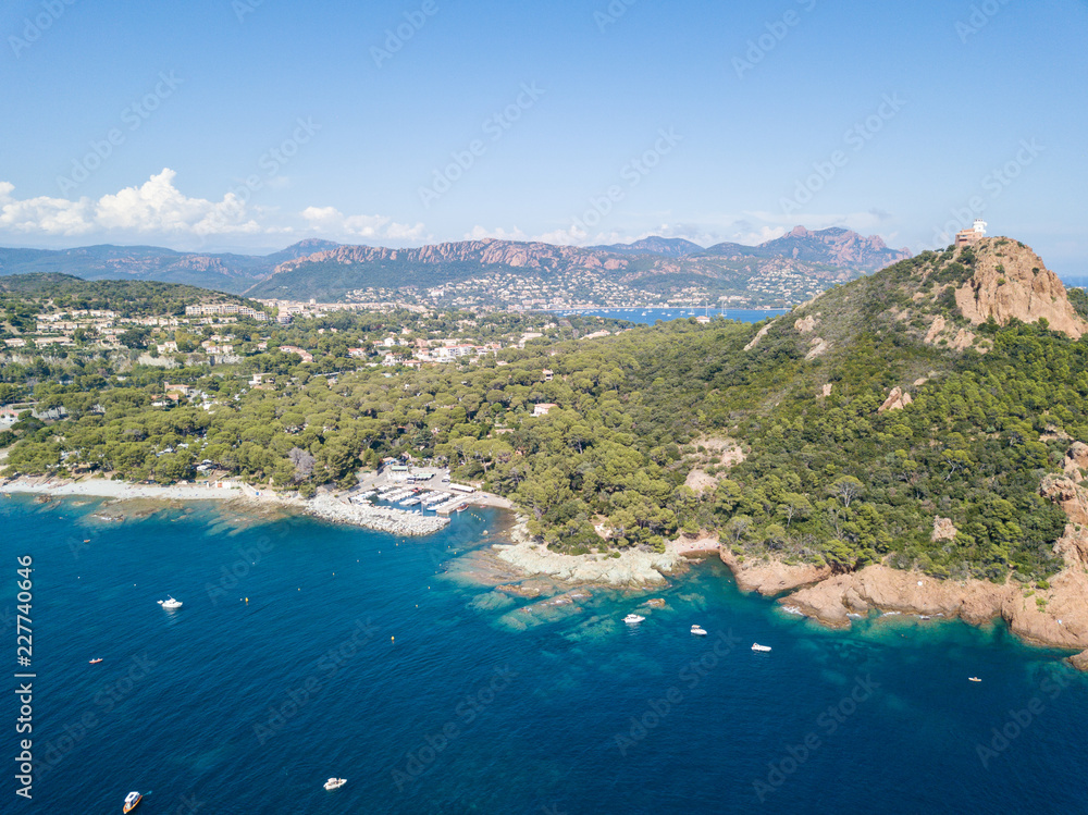 drone côte île d'or méditerranée drone côte île d'or méditerranée