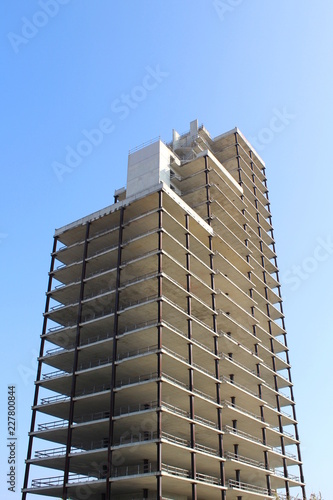 Grattacielo in costruzione - Cantiere edile in stato di abbandono