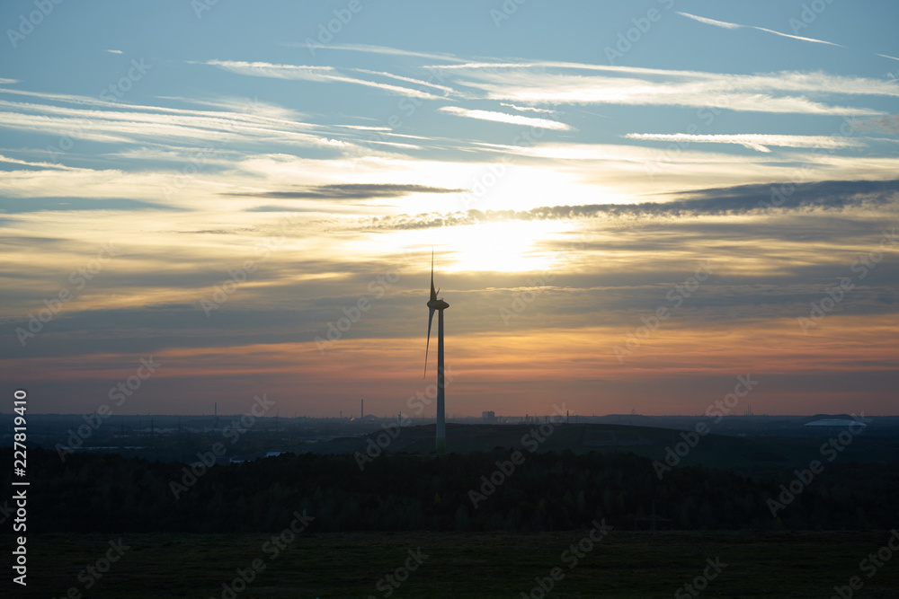 WIndrad im Sonnenuntergang