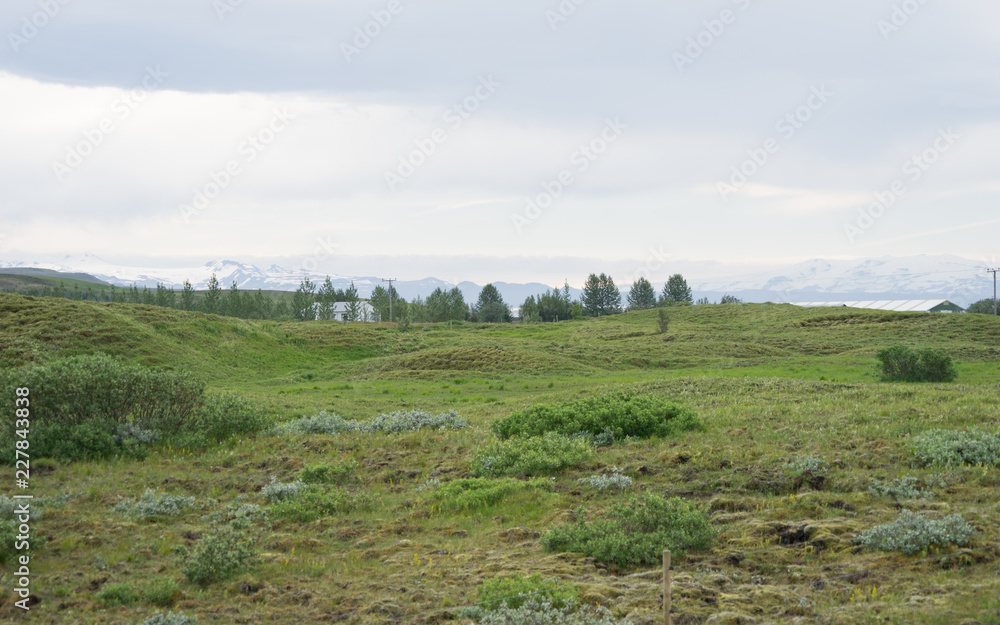 Berglandschaft auf der Fahrt ins isländische Hochland (Landmannalaugar, Þórsmörk) / Süd-Island