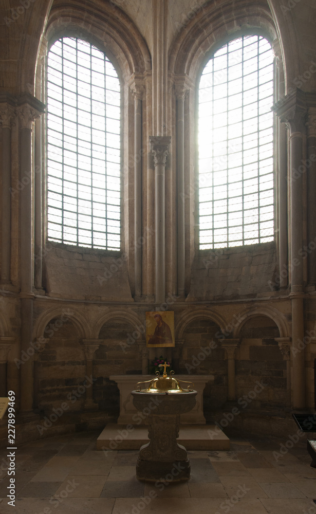 chapel in the cathedral of Vézelay