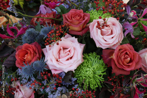 Wedding flowers in autumn colors