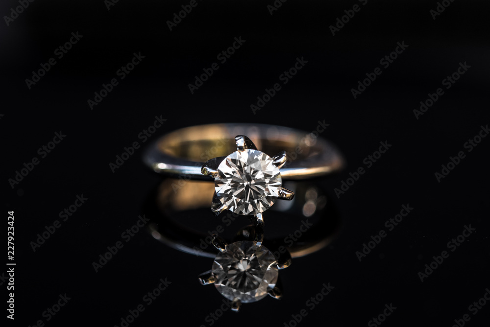 Golden Diamnod Ring Golden Diamnod Ring