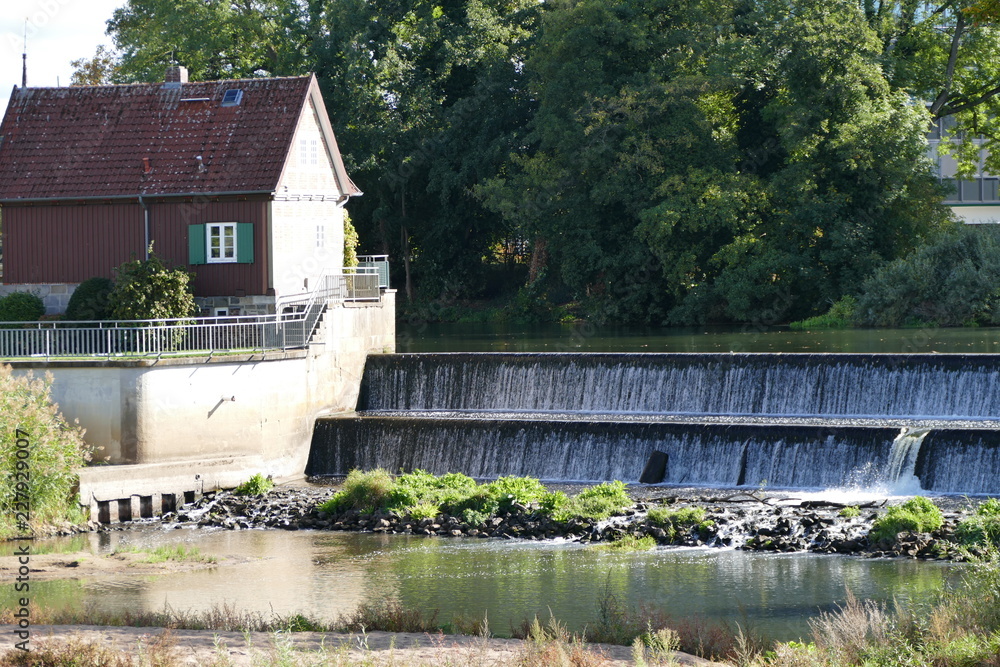 Fototapeta premium waterfalls controlled with house