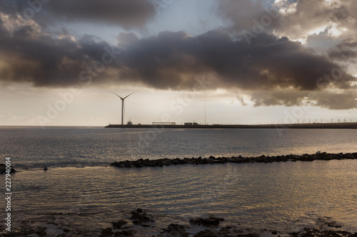  Sea clouds and wind shovel wonderful view