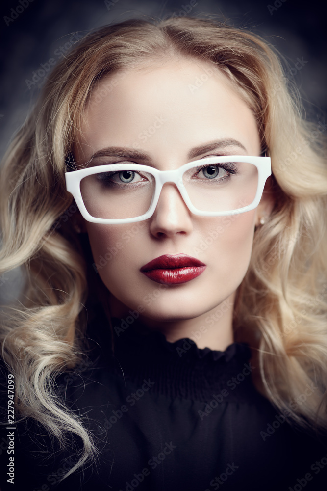 woman in glasses woman in glasses