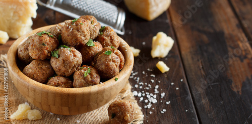 Obraz na płótnie Fresh fried meatballs