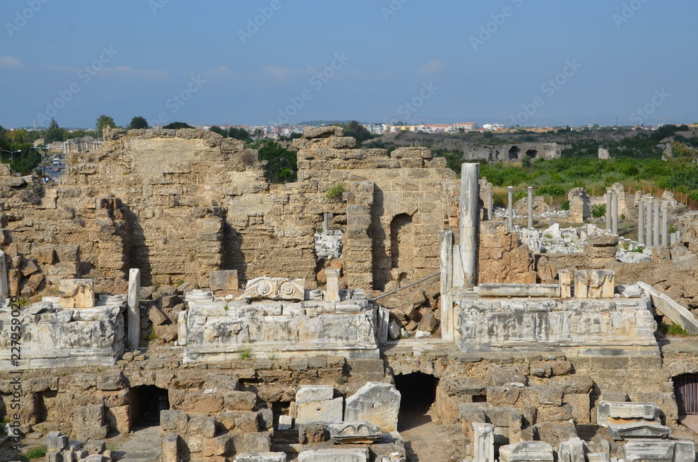 Die Ruinen einer alter Stadt 