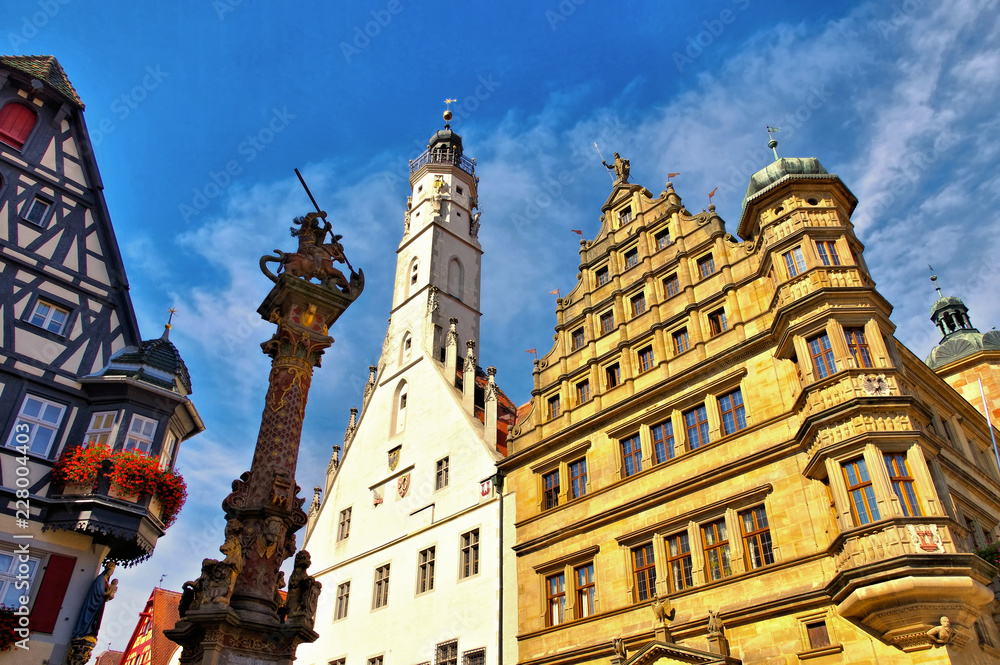 Rothenburg Rathaus und Rathausturm - Rothenburg town hall and white tower Rothenburg Rathaus und Rathausturm - Rothenburg town hall and white tower