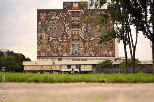 Biblioteca central en la Ciudad Universitaria de la UNAM photo