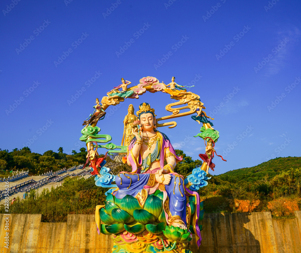 Fototapeta premium Bling Buddha statue