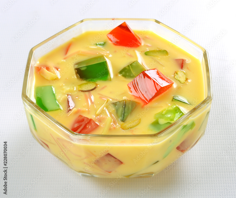 Foto de Lab Shireen / Doodh Dulari, Milk based sweet dessert varity
