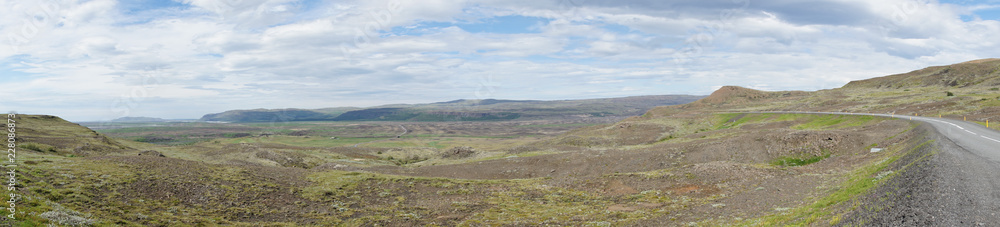 Landschaft auf der Fahrt ins isländische Hochland (Landmannalaugar / Þórsmörk) / Süd-Island