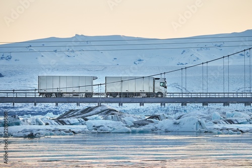 Bild auf Leinwand Cargo truck in Iceland