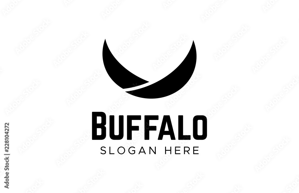 Obraz premium Cow steak premium logo. Bull horns line icon symbol.