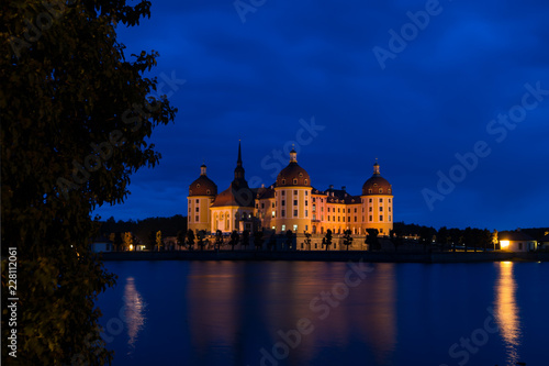 Schloss Moritzburg nachts zur blauen Stunde