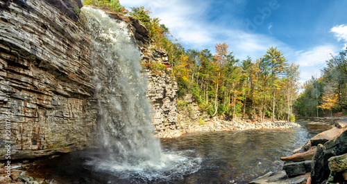 Cuadro en lienzo Awosting Falls in Minnewaska State Park Reserve