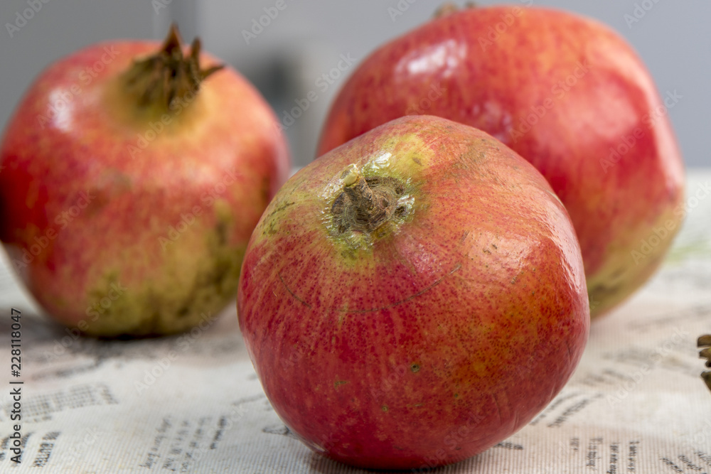 Granadas deliciosas muy saludables Ideales y muy recomendables para una dieta saludable para el cuerpo que incluso se puede tomar como jugo refrescante Granadas deliciosas muy saludables Ideales y muy recomendables para una dieta saludable para el cuerpo que incluso se puede tomar como jugo refrescante