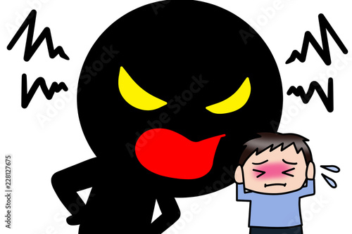 怒鳴られる男の子