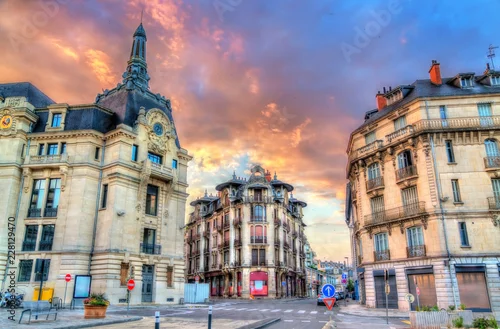 Obraz Urząd pocztowy w Dijon o zachodzie słońca. Francja