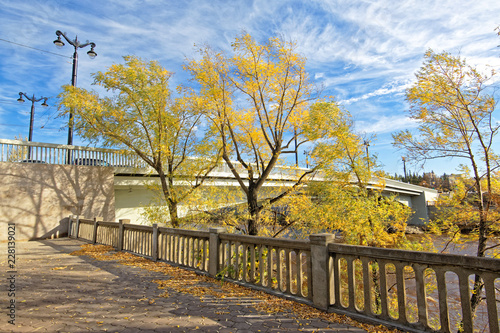 Obraz na płótnie Russia,Omsk.View from the old Park to the reconstructed Jubilee bridge w salonie