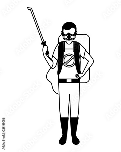 worker with mask and pest extermination machine