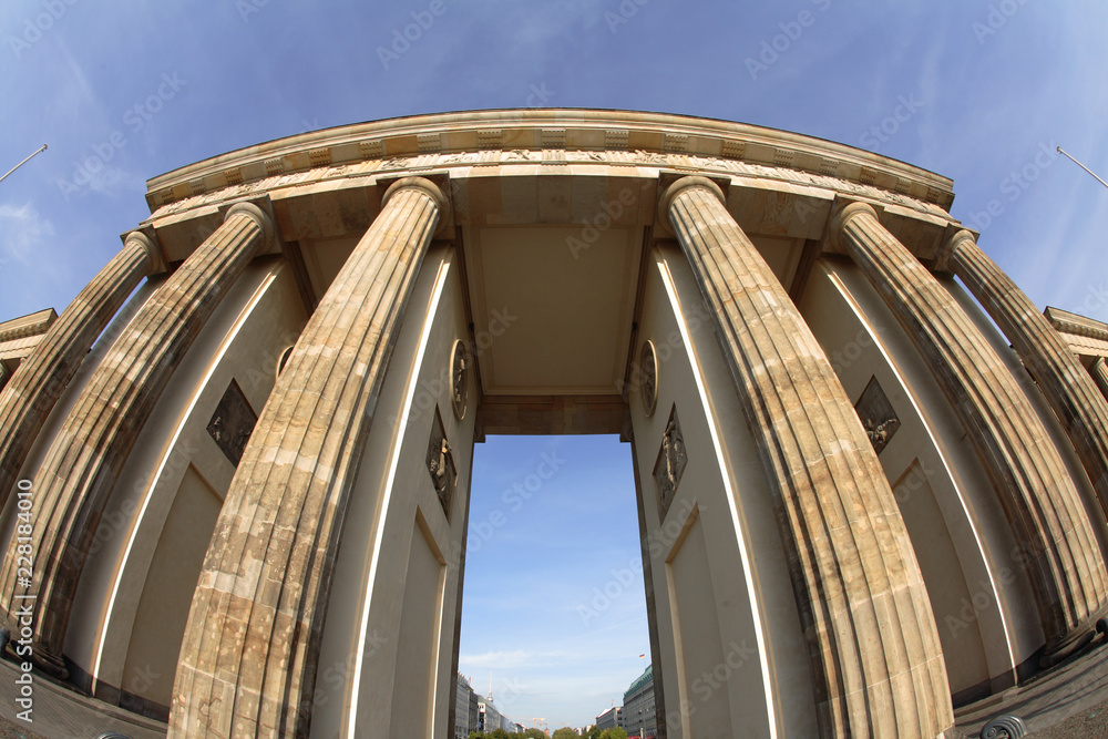 Fototapeta premium Brandenburg Gate (German: Brandenburger Tor), Berlin, Germany