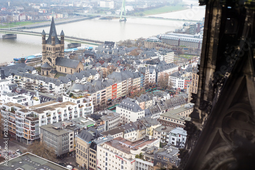 Foto View of the Rhine and the Altstadt from the Cologne Cathedral, Germany