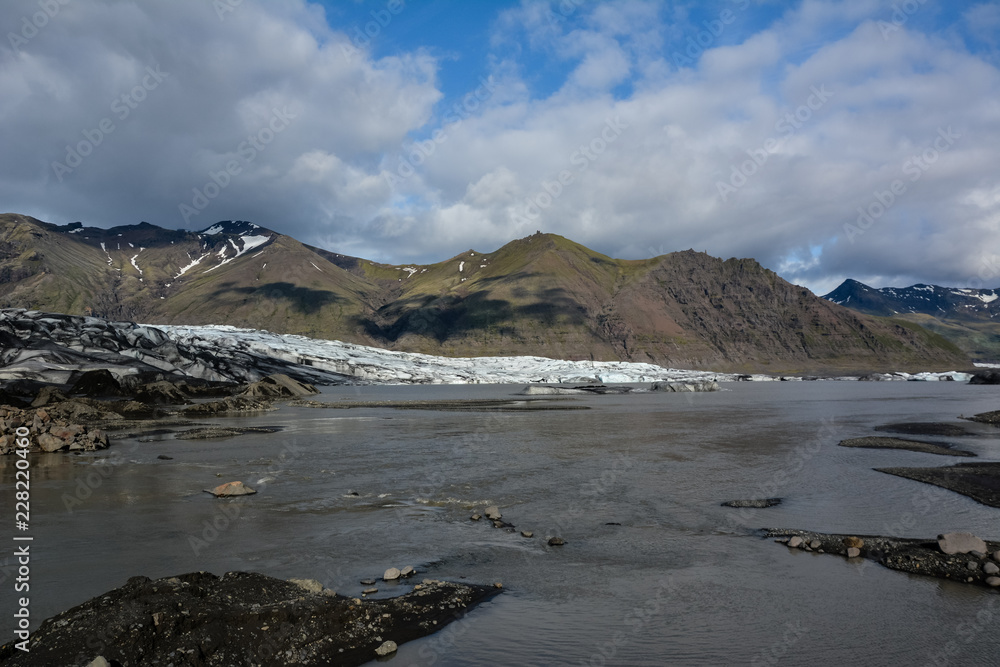 View to Skaftafellsjokull glacier, in Skaftafell, part of Vatnajokull National park, Iceland in summer