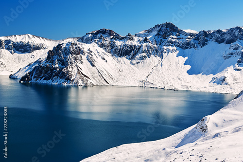 Heaudio-videoen Pool of Changbai mountain of China. photo