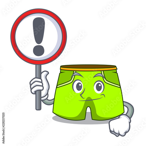 With sign character style short pant for hangout