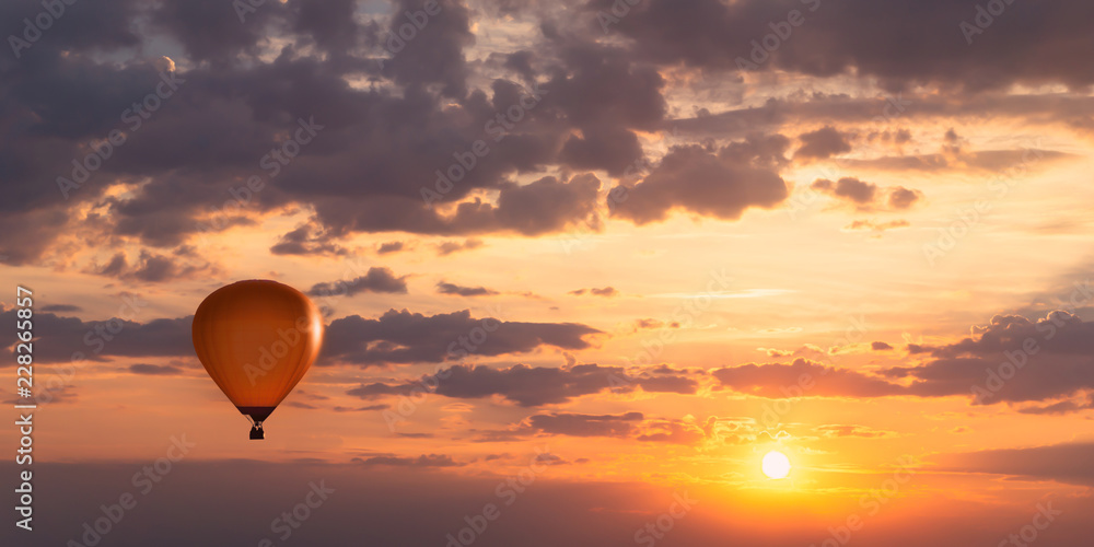 Obraz premium romantische ballonreise