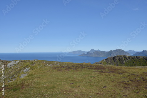 Norwegen, Lofoten, Ryten, Berg, Flakstad, Medvoll, Aussichtsberg, wandern, bergsteigen, Ramberg, Leknes, Sandbotnen, Yttersand, Fuklhuken, Middagstinden, Kvalvika