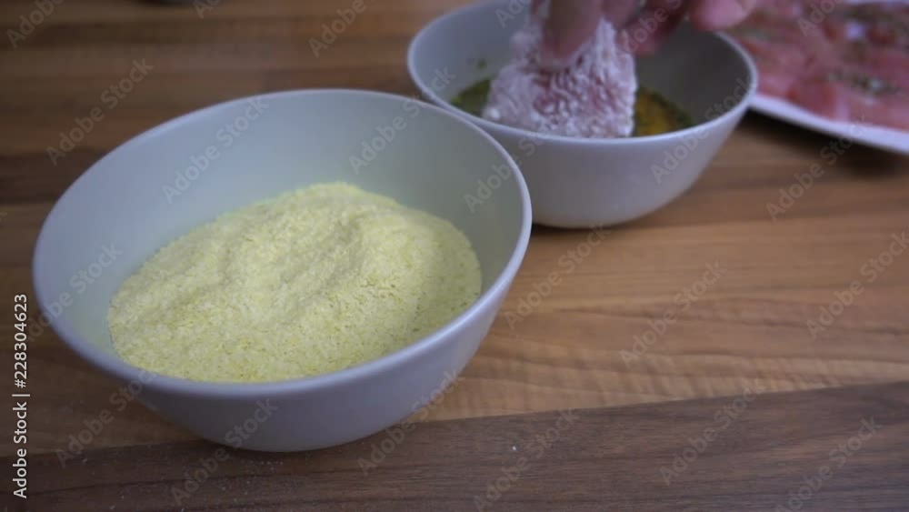 Cooking nuggets in super slow motion Cooking nuggets in super slow motion