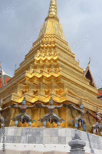 Thai Temple © Nirada