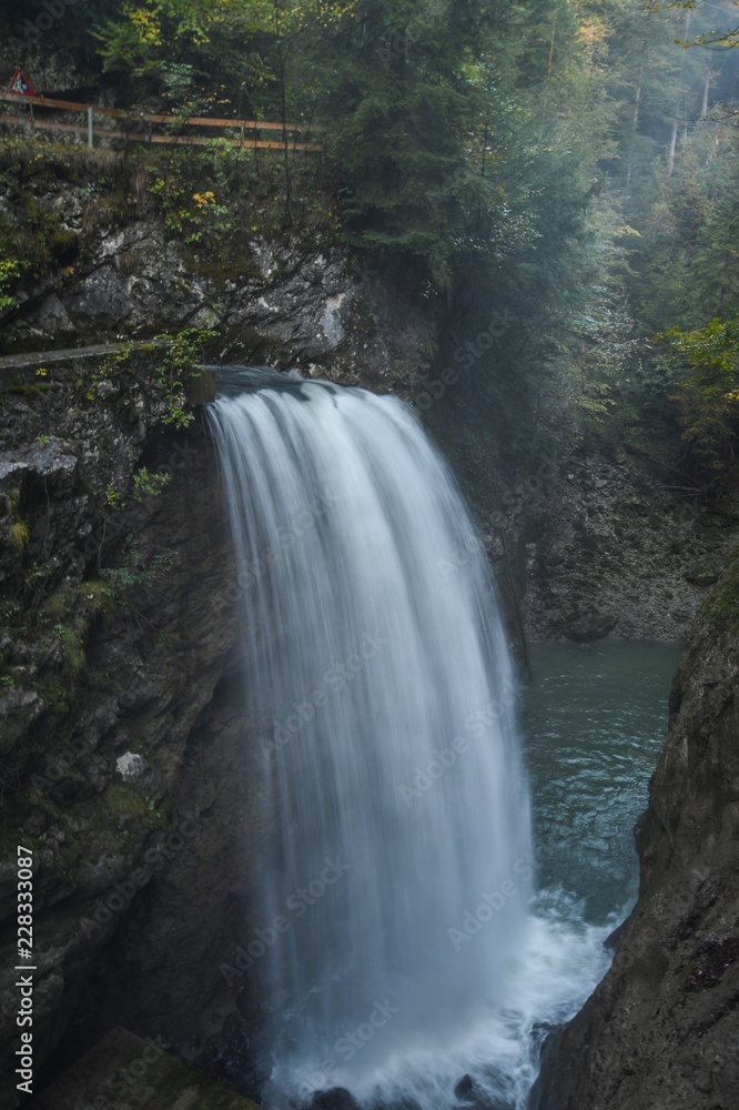WASSERFALL WASSERFALL