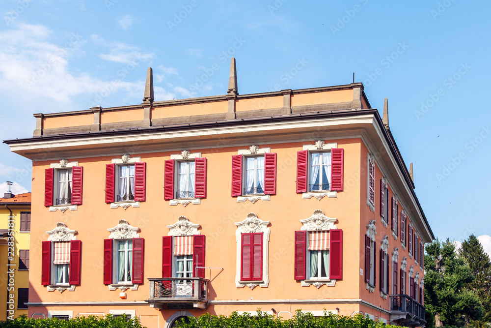 Obraz premium Old building in Menaggio town