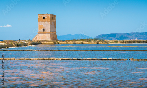 Obraz na płótnie Nubia Tower at the Trapani salt flats. Sicily, southern Italy.