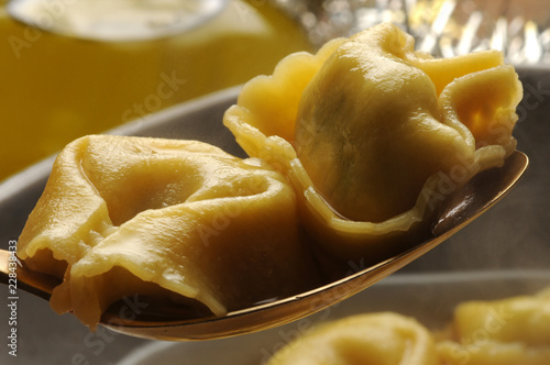 Tortelloni トルテリーニ Тортеллини Tortellini تورتلینی 토르텔리니 Cucina italiana Italian cuisine ft81103592 sounding photo