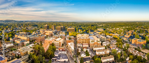 Fotografia Aerial cityscape of Morristown, New Jersey