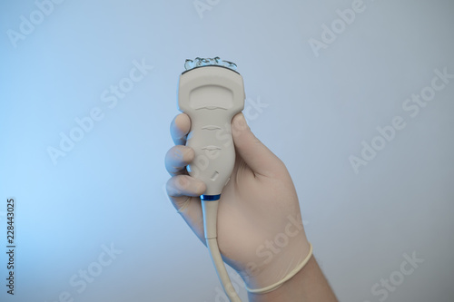 Ultrasound probe with gel scanning
