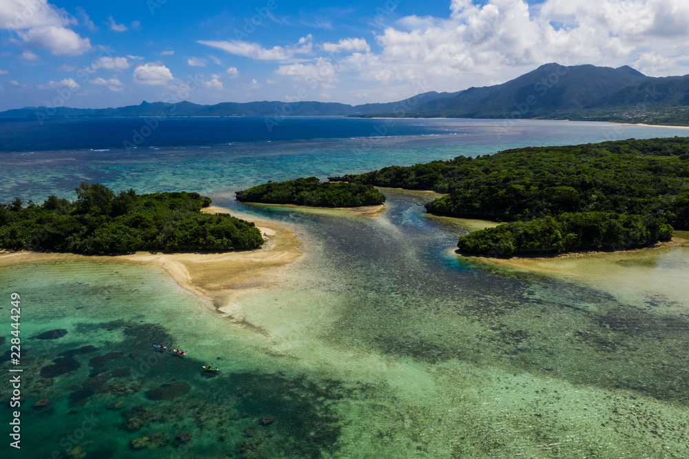 Obraz premium Kabira Bay in ishigaki island of Japan