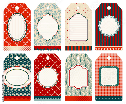 8 Retro Christmas Hangtags Red/Dark Green/Beige