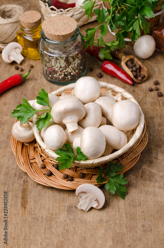 White raw mushrooms