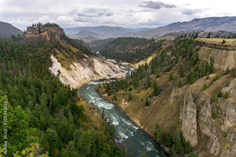 Fototapeta premium Yellowstone River Canyon 
