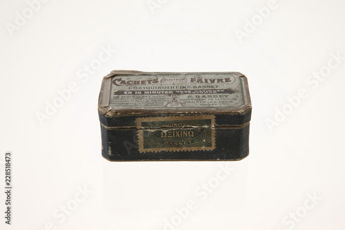 アンティーク 金属ケース ビンテージ小物 | Antique vintage metal tin case container