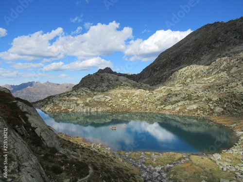 Fototapeta Naklejka Na Ścianę i Meble -  lacs de montagne