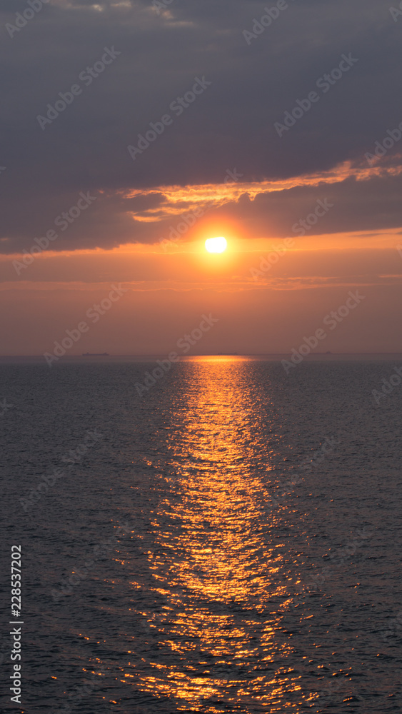 Fototapeta premium Sonnenuntergang am Meer