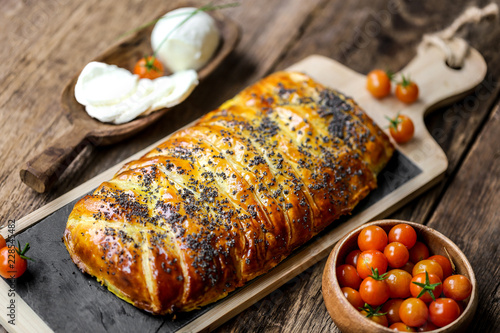 tresse feuilletée thon mozzarella tomates